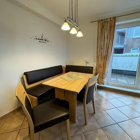 Roter Apartamento Esens